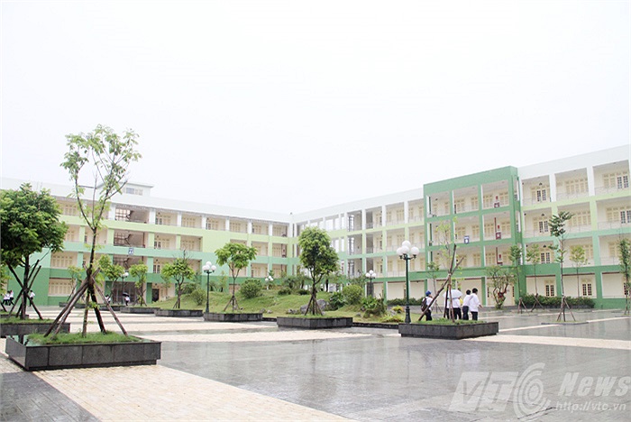 Khối nhà A1, nhà B liền kề nhau tạo nên tổng thể kiến trúc đẹp mắt