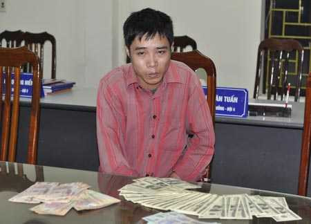 tiền giả, vận chuyển, tang vật