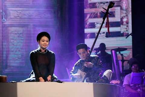 Khán giả “Đêm Viettel” tha thiết “níu chân” Bằng Kiều