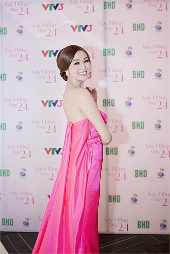 'Váy hồng tầng 24' được coi như 'Sex and the city' phiên bản Việt với nhiều tình tiết lãng mạn và hấp dẫn.