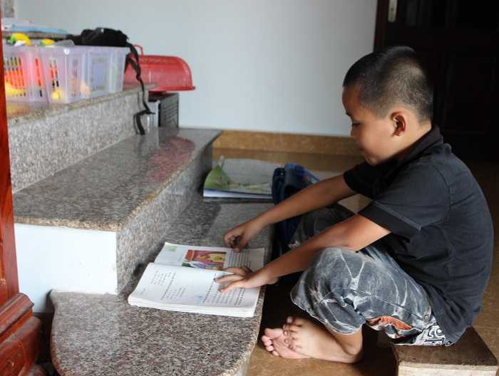 Khổ như ở nhà cổ Đường Lâm: Dân khóc ròng