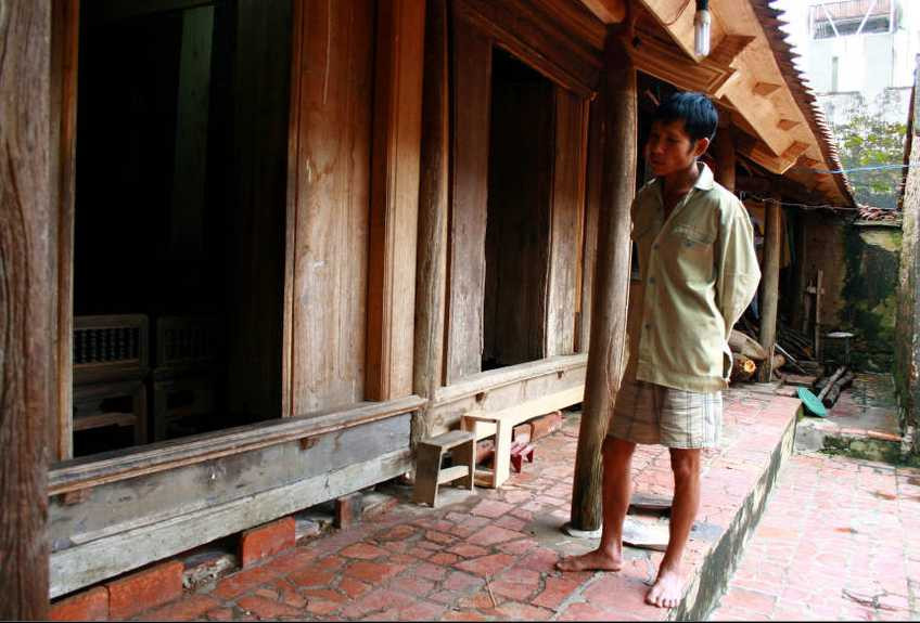 Khổ như ở nhà cổ Đường Lâm: Dân khóc ròng