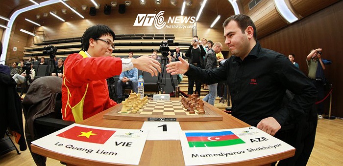 Liêm giữ bàn 1 - Bàn đấu dành cho kỳ thủ dẫn đầu từ ván 10.