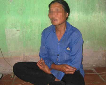 Không được xét hộ nghèo, cay cú hạ sát trưởng khu