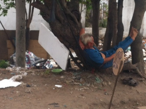 Không sợ 'tử thần', phố Sài Gòn vẫn tràn ngập 'ổ bệnh'