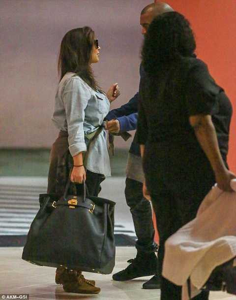 Kim siêu vòng ba tái xuất sau sinh con