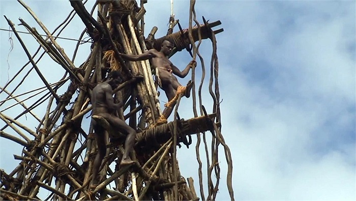 Lễ hội Naghol còn được coi là tiền thân của trò chơi nhảy 'bungee'- một trong những hoạt động thể thao mạo hiểm nhất thế giới đang được ưa chuộng tại nhiều quốc gia.