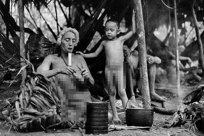 Là một bộ tộc ít người, sống biệt lập nhiều năm nên người Zo’é rất dễ bị tổn thương. 