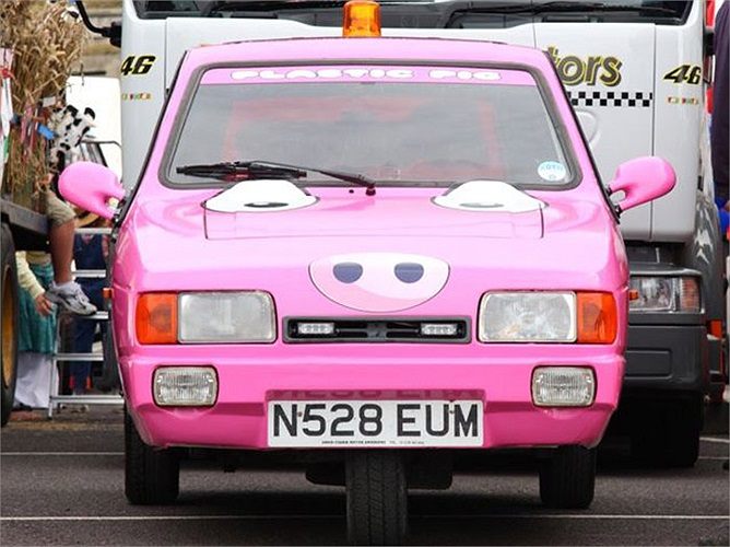 Reliant Robin, một đại diện khác trong thế giới xe ôtô ba bánh