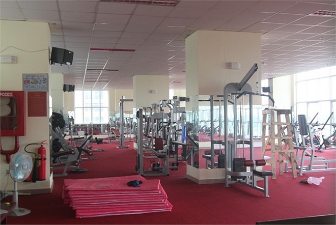 Tại đây, các bạn trẻ còn có cả phòng tập thể hình.