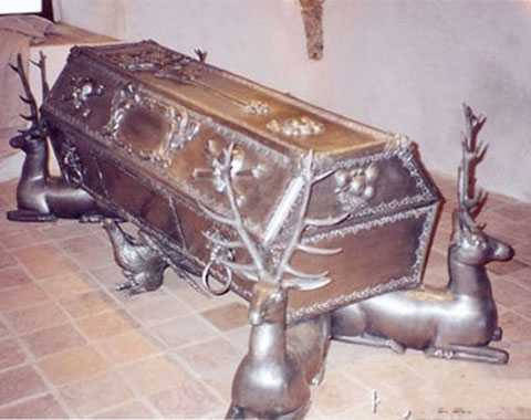 quan tài, bạc tỷ