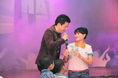 Lam Trường giao lưu cùng nhân viên Viettel 