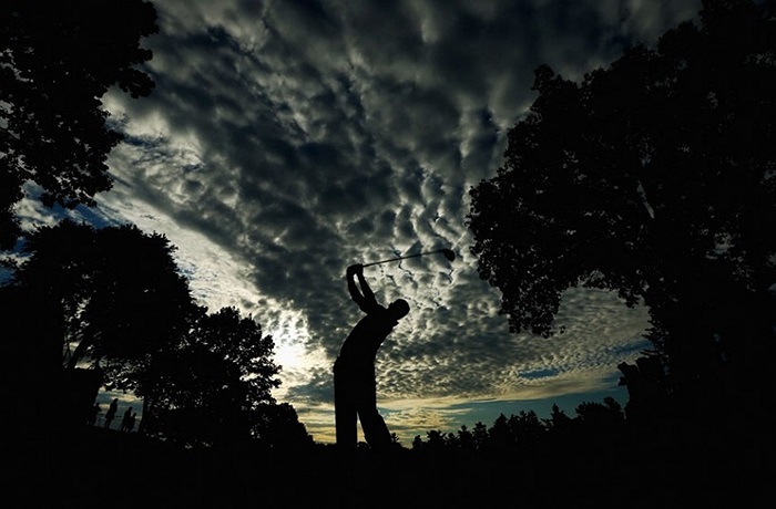 Vận động viên Nhật Bản thực hiện một cú đánh tự do trước khi giải PGA lần thứ 95 bắt đầu ở Rochester, New York, Mỹ