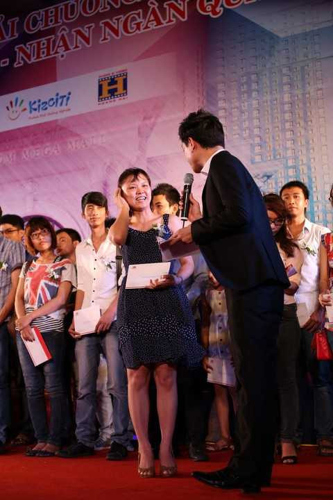 Lễ trao giải “Khám phá Royal – Nhận ngàn quà tặng”