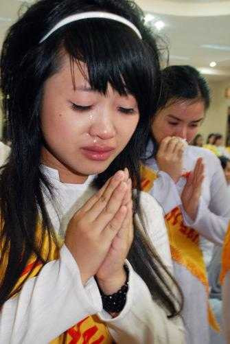 mùa vu lan, mùa báo hiếu, cha mẹ, rằm tháng bảy, bông hồng đỏ, bông hồng trắng