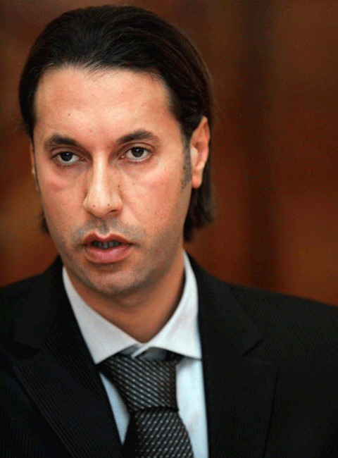 Liên hoan phim Cannes: Gái điếm, nổ súng và trộm cướp