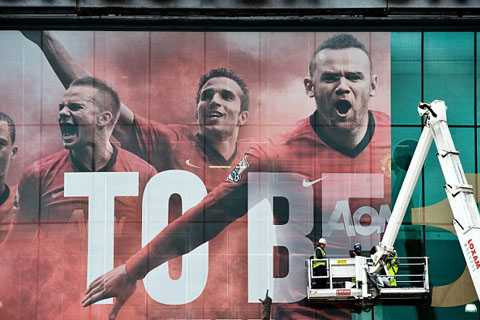 Tấm poster mới ở Old Trafford