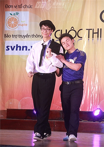 Cặp đôi Bùi Tuấn Trung - Lầu Bá Xa đạt giải bình chọn nhờ sự thể hiện rất ấn tượng và hài hước