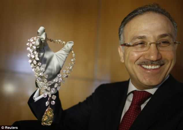 Ly kì chuyện sợi dây chuyền đắt nhất thế giới