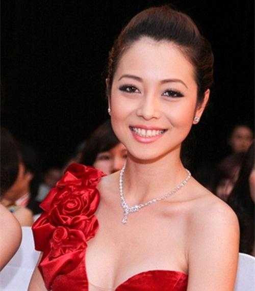 Lý Nhã Kỳ rút, lùi thời điểm công bố Đại sứ Du lịch