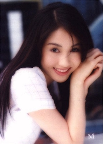 Xinh đẹp, nổi tiếng, Lê Tư còn khiến nhiều người ghen tị vì cuộc hôn nhân hạnh phúc với đại gia Mã Đình Cường.