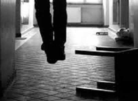 ma men, tự tử giả, chết thật, mải chơi, cứu bố, ly hôn