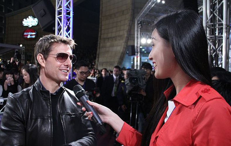 Megastar đã mời hoa hậu Mai Phương Thúy với tư cách là đại diện truyền thông Việt Nam tại buổi ra mắt 'bom tấn' điện ảnh mới Oblivion - Bí mật trái đất diệt vong của nam tài tử Tom Cruise diễn ra cuối tuần qua tại Đài Loan.