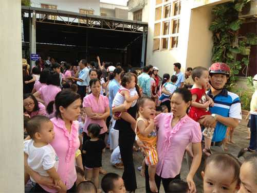 Máy phát điện cháy, hàng trăm trẻ mầm non hoảng loạn