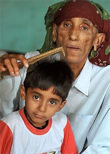 Những suy nghĩ đó một phần có lý khi cơ thể bà Lohan gần như đổ sụp sau ca sinh nở bằng phương pháp thụ tinh trong ống nghiệm.