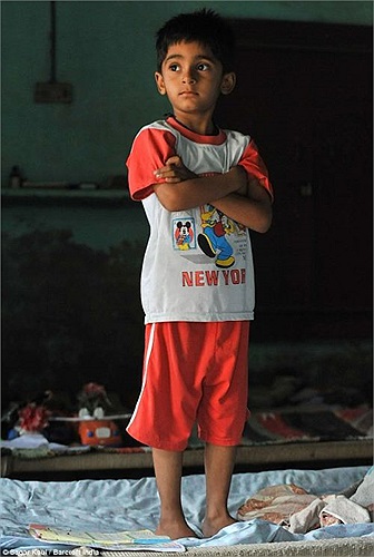 Ước mơ duy nhất của bà bây giờ đó là được trông thấy đám cưới của cô con gái Naveen.