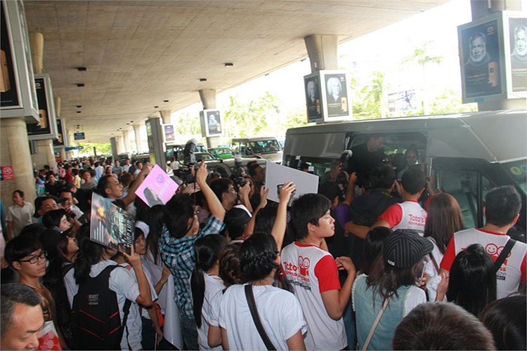 Đạo diễn Kim Ji Hoon cho biết: 'Tôi mong rằng mình sẽ góp được một phần nhỏ bé vào những giấc mơ điện ảnh đó của các bạn nên năm nay tôi sẽ tham gia vào Toto - Lớp học làm phim tại Việt Nam'.