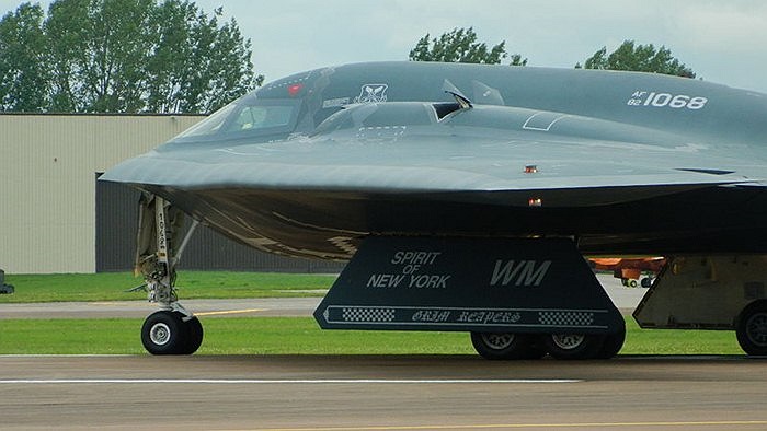 Chiếc B-2 đang đậu tại sân bay ở New York