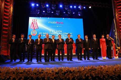 MobiFone đón nhận Huân chương lao động hạng 3 