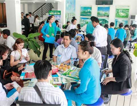 Nhiều sale nhà đất bị tán tỉnh, đánh ghen thường xuyên. 