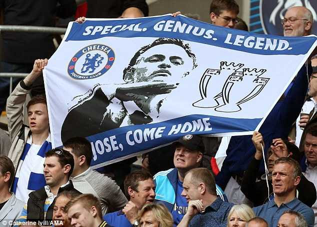 Mourinho-đơn giản là huyền thoại