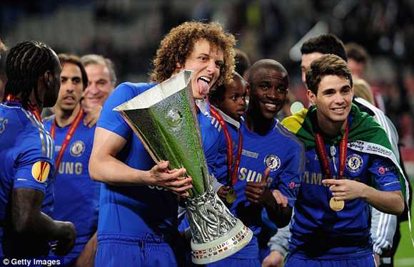 David Luiz vô địch Europa League trong màu áo Chelsea