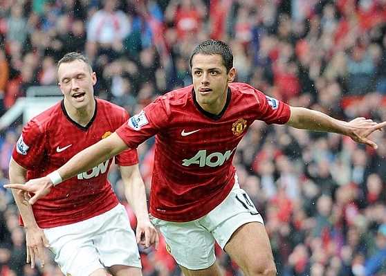 Chicharito ăn mừng