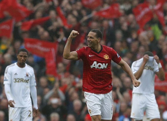 Rio Ferdinand ghi bàn thắng
