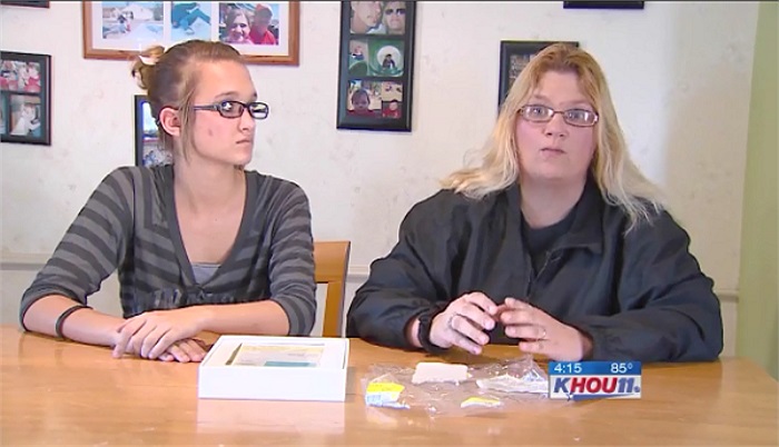 Một trường hợp hi hữu khác, cô Bobbi Linden (Mỹ) đặt mua iPad ở Walmart nhưng chỉ nhận được hộp với mớ giấy lộn bên trong. Walmart thừa nhận có sự nhầm lẫn trong sự việc này