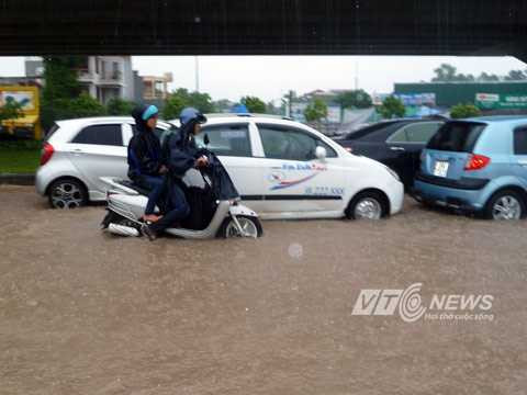 mưa lớn, mưa giông, miền bắc, sạt lở đất, ngập úng cục bộ, hà nội, bắc bộ