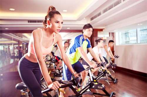 Nam sinh dạy thể hình kiếm 20 triệu đồng/tháng