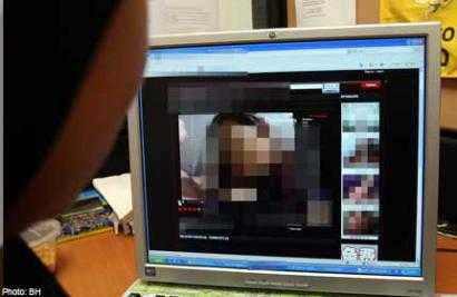 Nam sinh tung clip 'nóng' của bạn gái lên Facebook