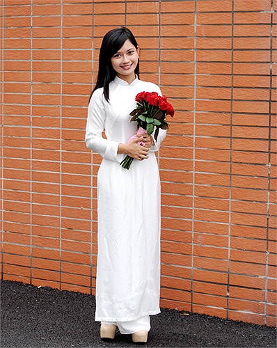 Trường THPT Hà Nội - Amsterdam luôn nổi tiếng với nhiều nữ sinh xinh đẹp và tài năng