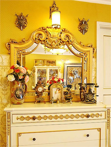 Hầu hết các tủ kệ này đều mang phong cách cổ điển. 