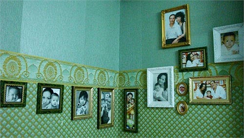 Điểm nổi bật trong nhà Thúy Hạnh là những khung ảnh ghi lại khoảnh khắc đáng nhớ của các thành viên trong gia đình được đặt ở rất nhiều không gian khác nhau.