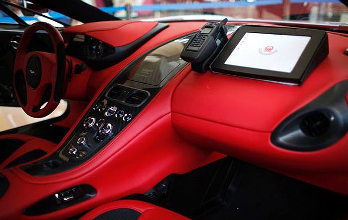 Nội thất cực kỳ xa xỉ của One-77. Ảnh Reuters