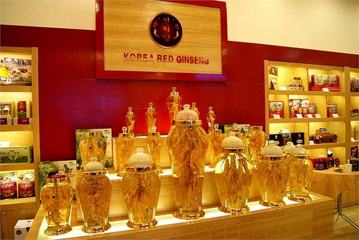  Tại Vincom Mega Mall có khá nhiều cửa hàng sâm Hàn Quốc