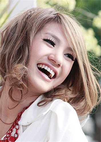 Với vẻ đẹp trời phú, Kong Chan Sreymom trở thành gương mặt sáng giá cho ngôi vị quán quân