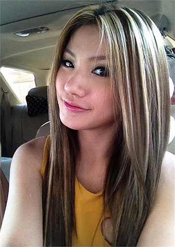 Hiện tại, cô không chỉ là một hotgirl mà còn là diễn viên trẻ tài năng, người mẫu ảnh cho nhiều tạp chí ở Campuchia