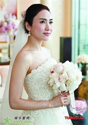 Đã ở tuổi 42, nữ diễn viên này vẫn khiến nhiều người ghen tị về sắc đẹp và sự trẻ trung của mình. 